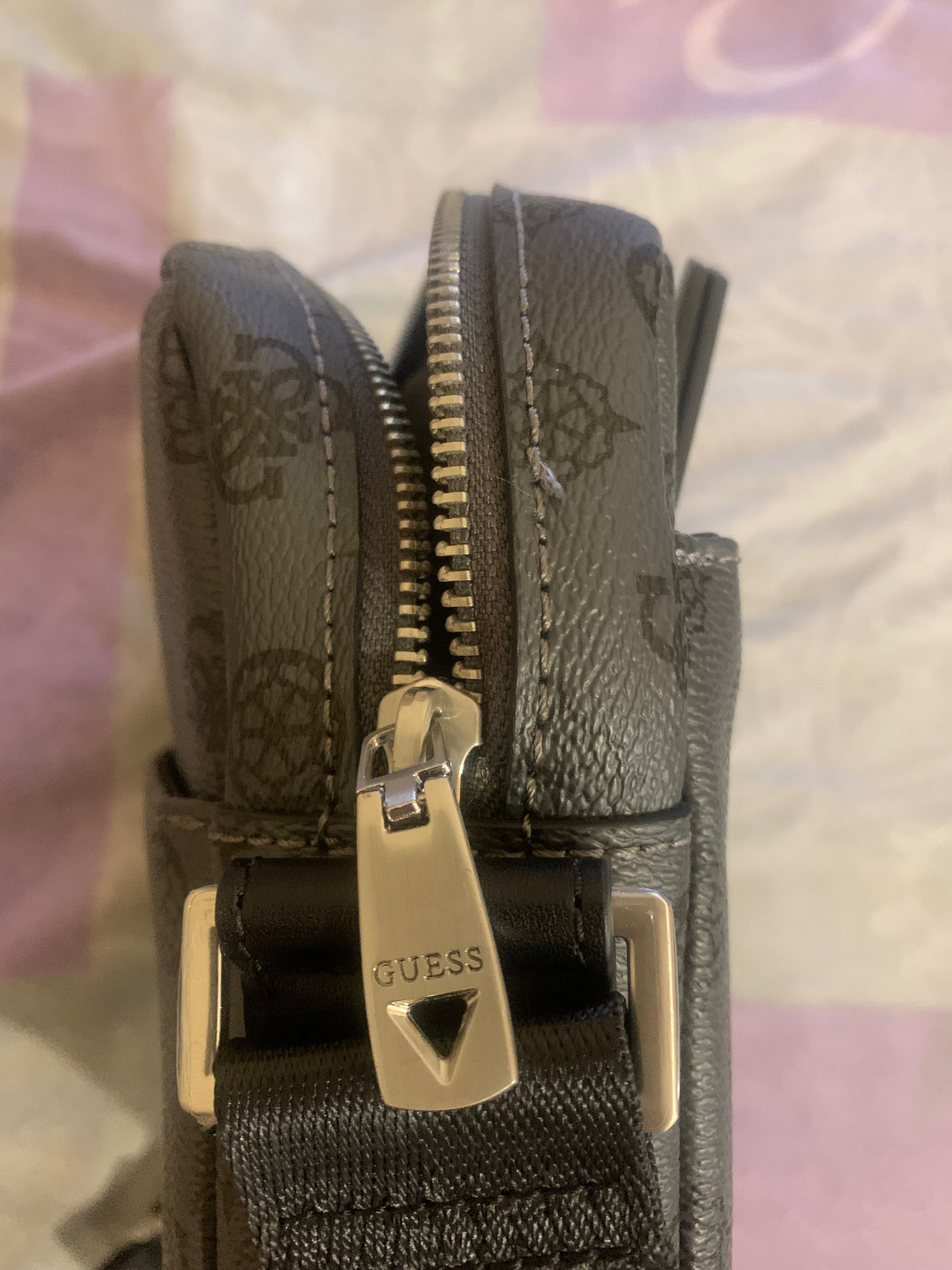 Мъжка чанта Guess
