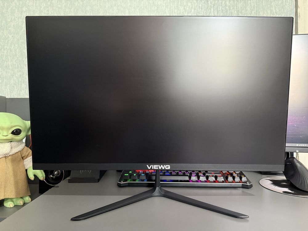 Монитор Viewg U240