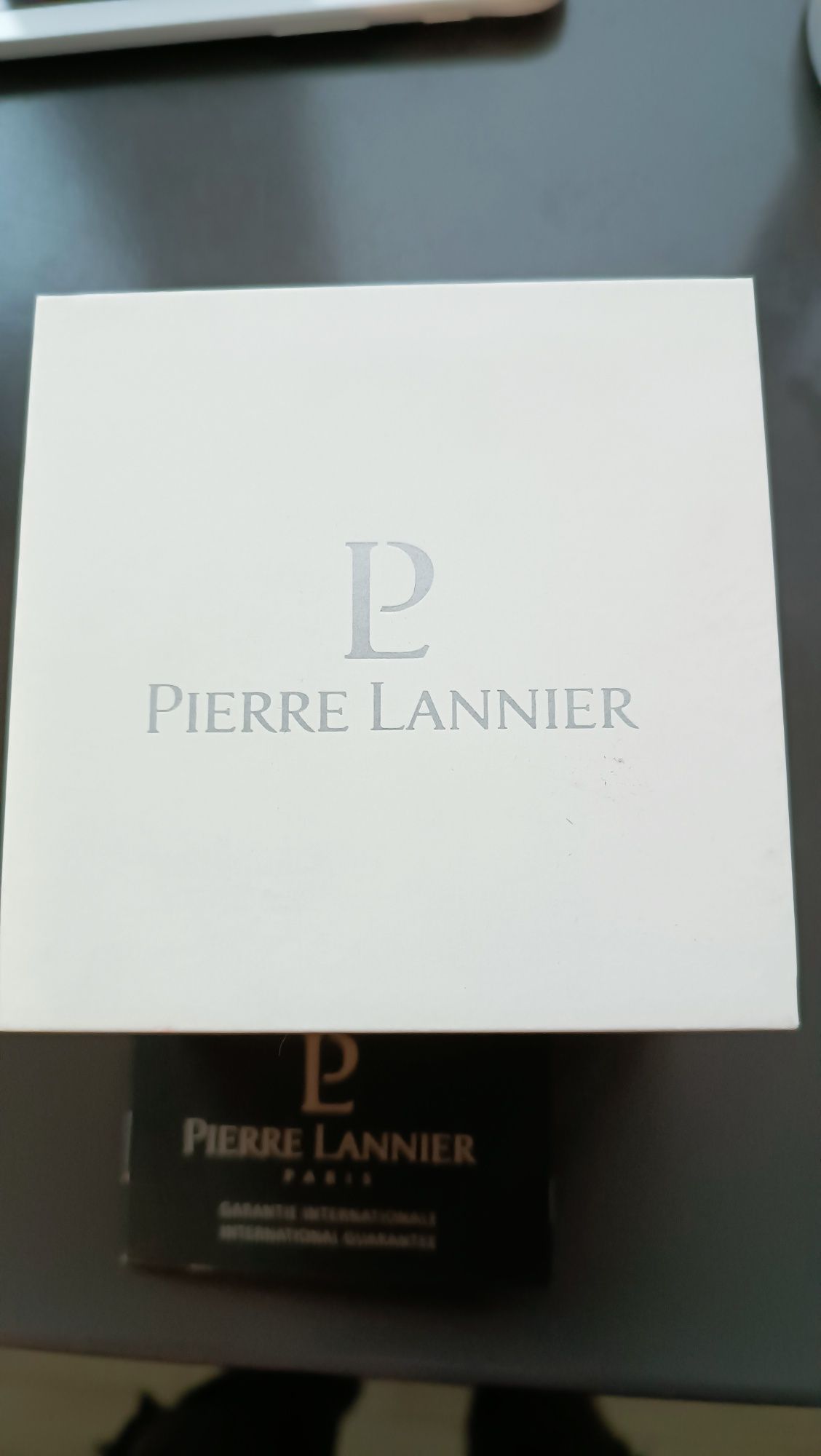 Дамски часовник Pierre Lannier Нов