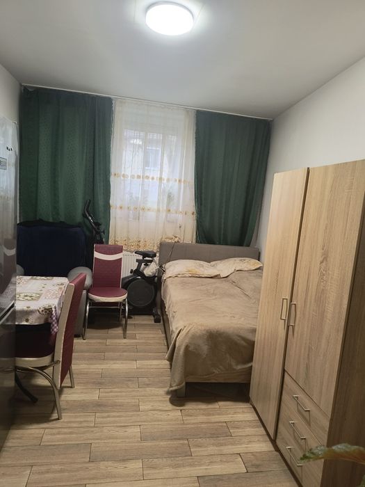 Garsoniera luminoasă, situata in zona Piata Traian