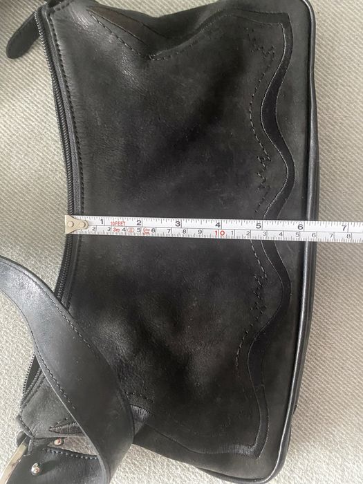 Малка кожена чантичка