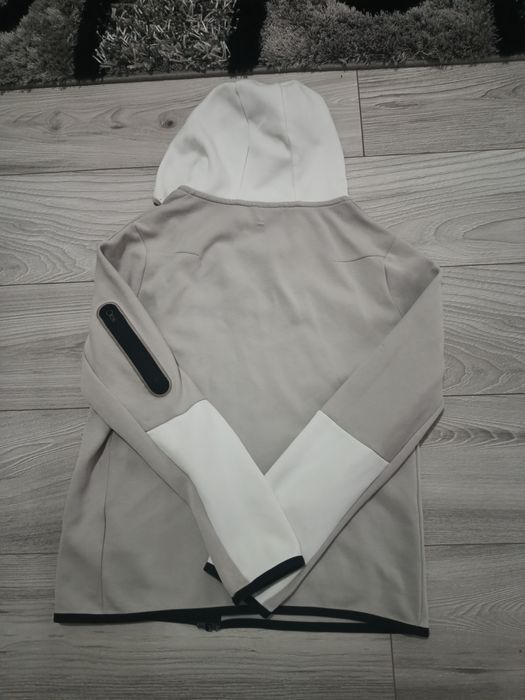 Hanorac Nike tech fleece