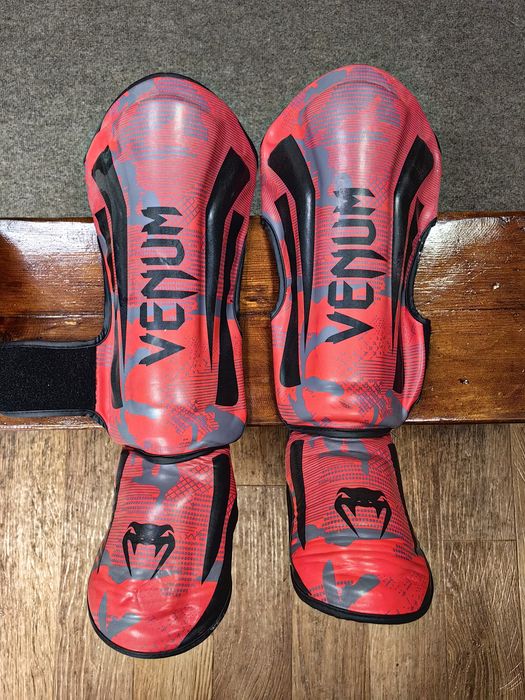 Продам щитки venu для единоборств