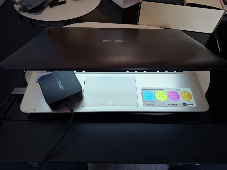 Asus Laptop SSD 500Gb DDR4 4gb i3 gen.6