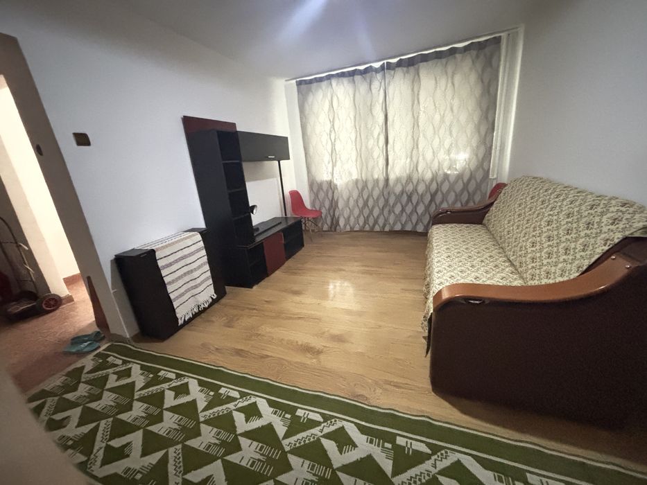 Inchiriez apartament cu 2 camere zona Abator pe termen lung