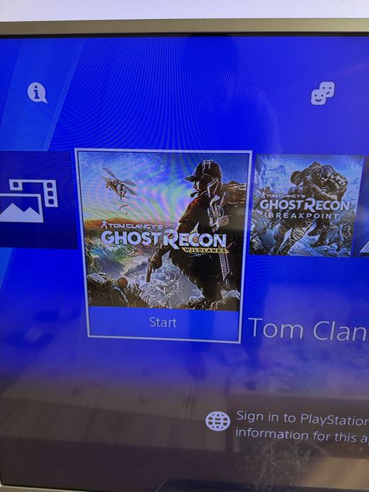 PlayStation 4 slim 1TB + игри + 2 джойстика