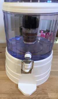 Filtru de apa cu 7 nivele de filtrare 14L Biovita