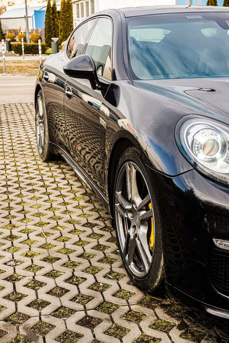 Продавам Porsche Panamera face