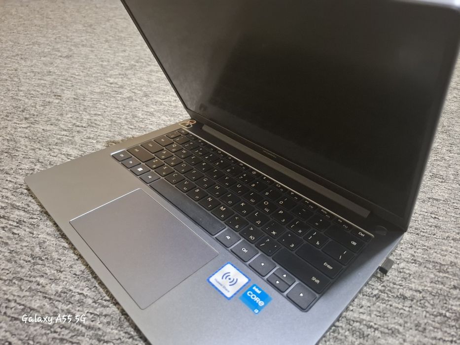 Noutbook--Huawei (yangi holatda)