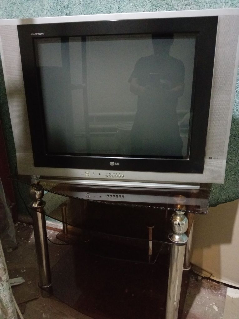 LG 73 dyumli TV p