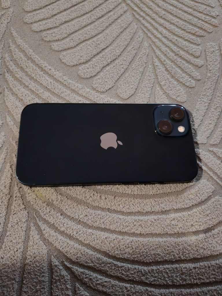 Iphone 13 128 GB син цвят като нов