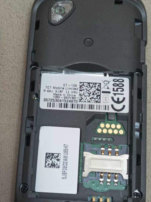 Телефон Alcatel 105 с копчета