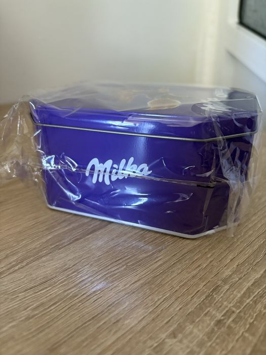 2 Cutii Milka metalice