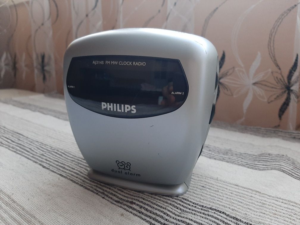 Радио часовник PHILIPS RJ3145- ОРИГИНАЛ!