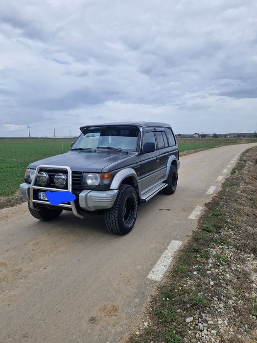 Mitsubishi pajero mk2