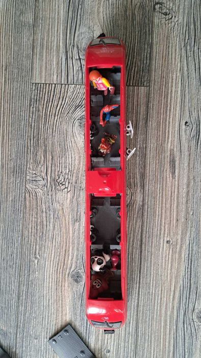 Занимателен тролей