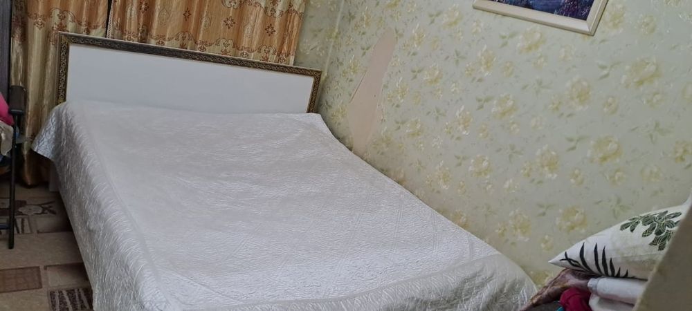 Двухспальная кровать