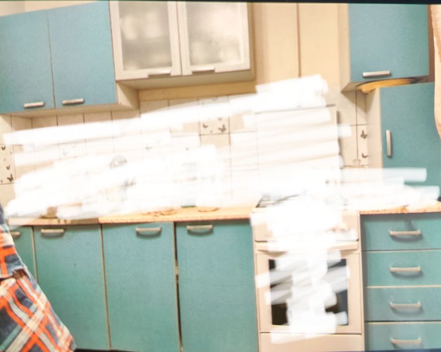 Отдам кухонный гарнитур даром , самовывоз