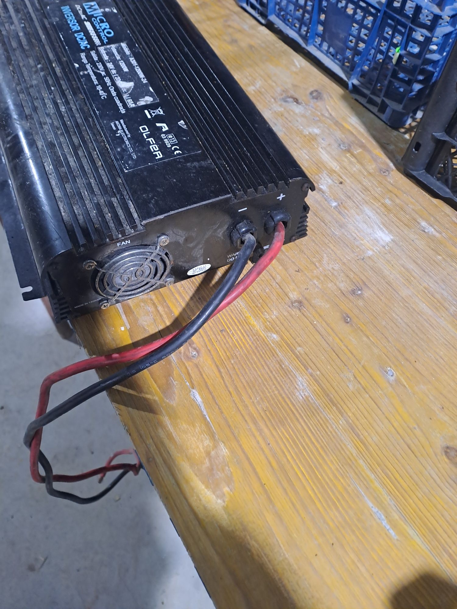 Inverter 24v la 220v