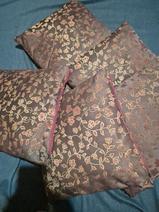 Декоративные подушки новые