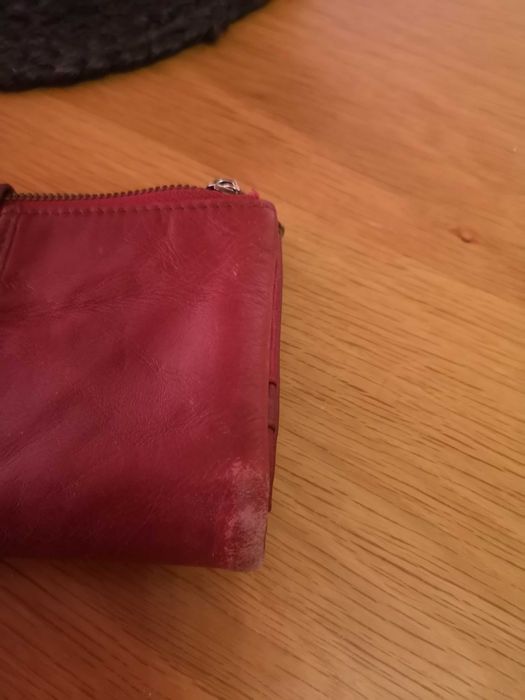 Дамско портмоне естествена кожа и несесери