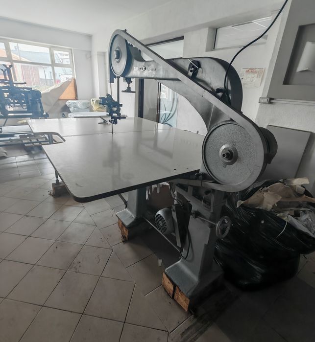 închiriez linie confectii sau spatiu