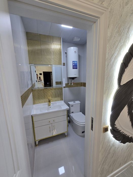 Gorgaz eski sumdan 7 etajlik  liftli domni 4-etajidan 2xona uy sotilad