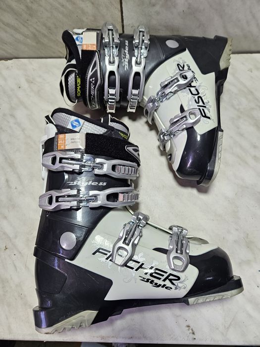 Clapari ski schi  Fischer mondo 25,5  corespunde mărimii 39