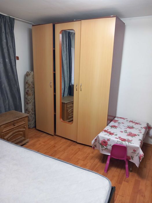 Casa la curte Vacaresti Dambovita