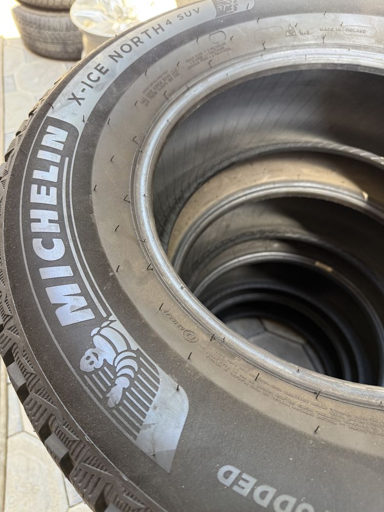 Продам зимнюю шипованную резину Michelin 265 65 R17