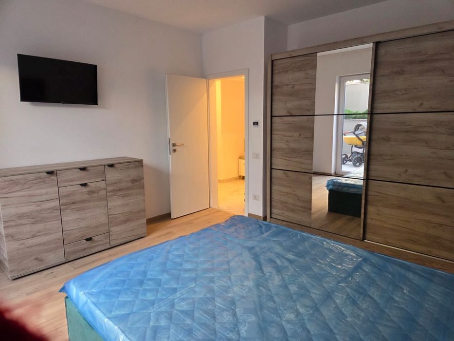 apartament cu terasa de inchiriat