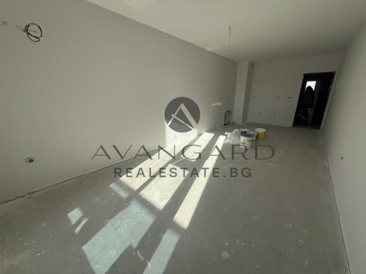 Продава се Двустаен апартамент в Пловдив, Кършияка - 74 кв.м за 1530 €/кв.м - Снимка #1