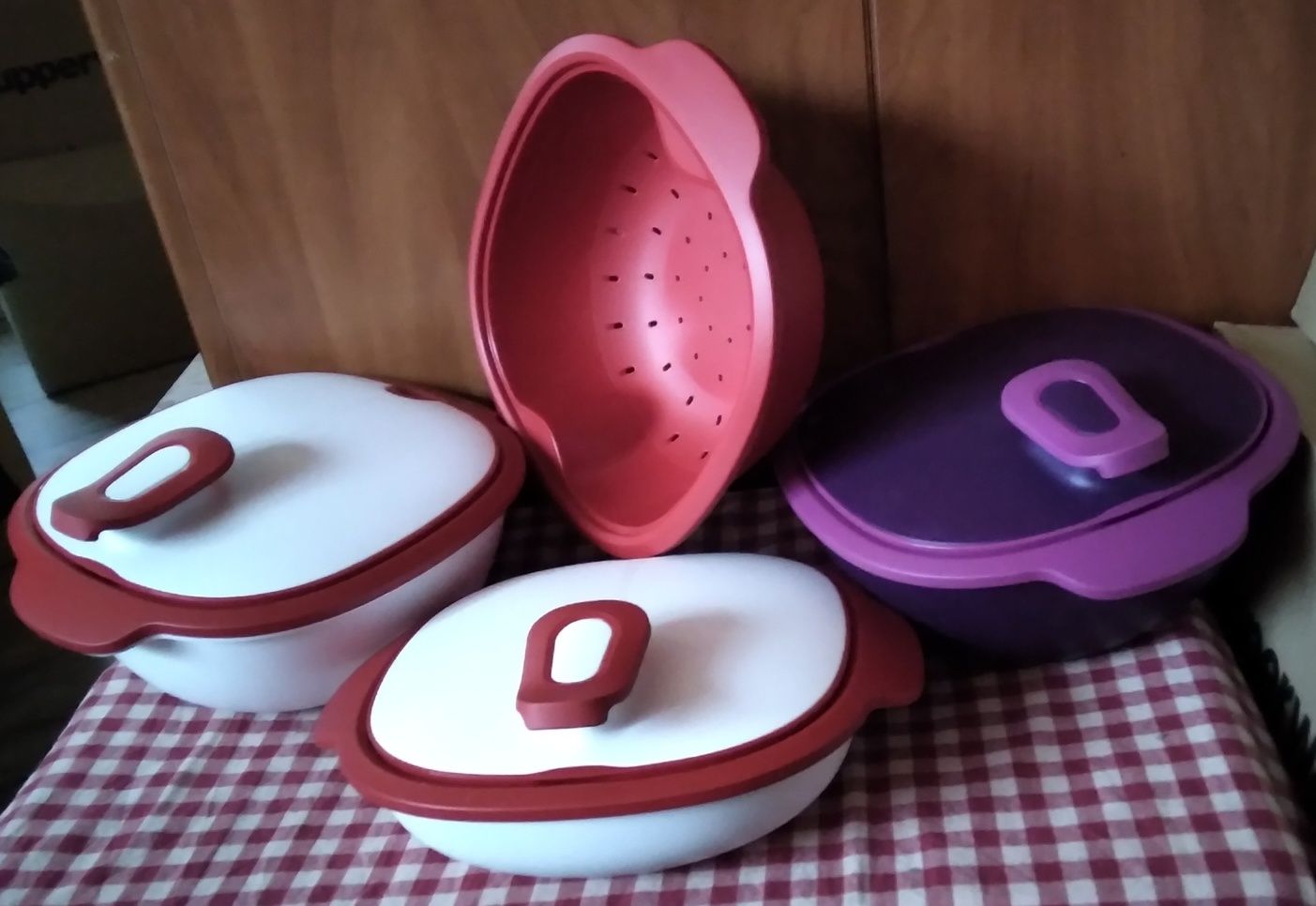 Подаръци и др.за ценители Tupperware