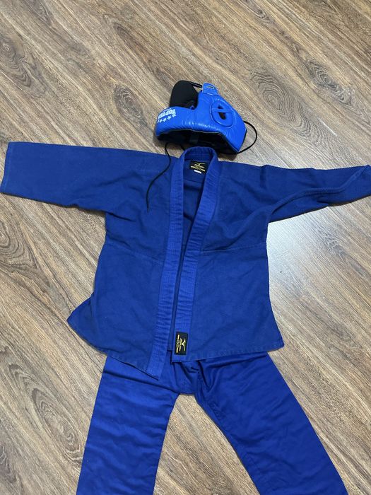 Продам кимоно 3.000