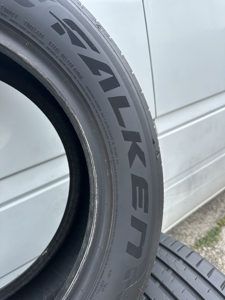 Гуми 235/55/17 Falken dot23