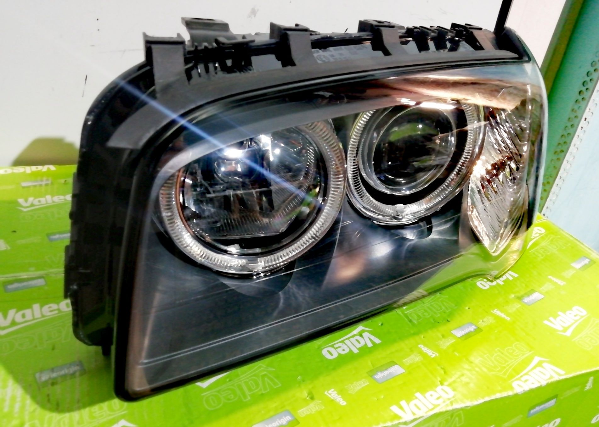 Фар Фарове за БМВ Х3 Е83 / BMW X3 E83 Dynamic - Xenon Facelift.
