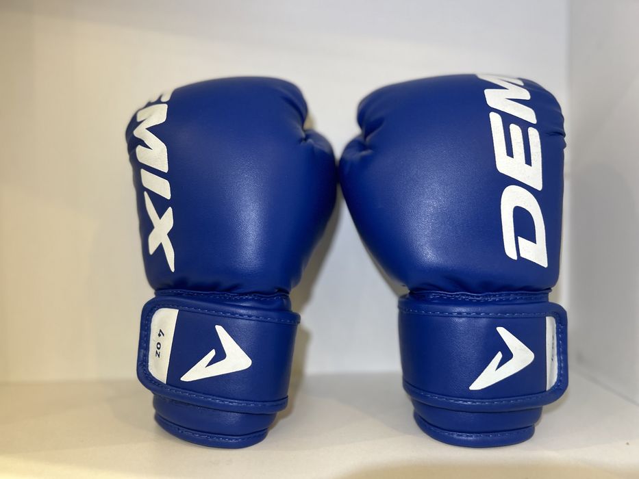 Детские боксерские перчатки Demix