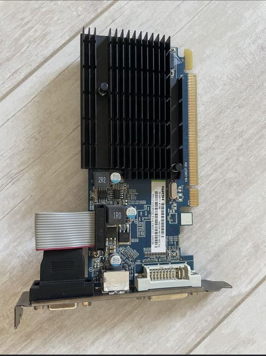 Видеокарта AMD HD5450