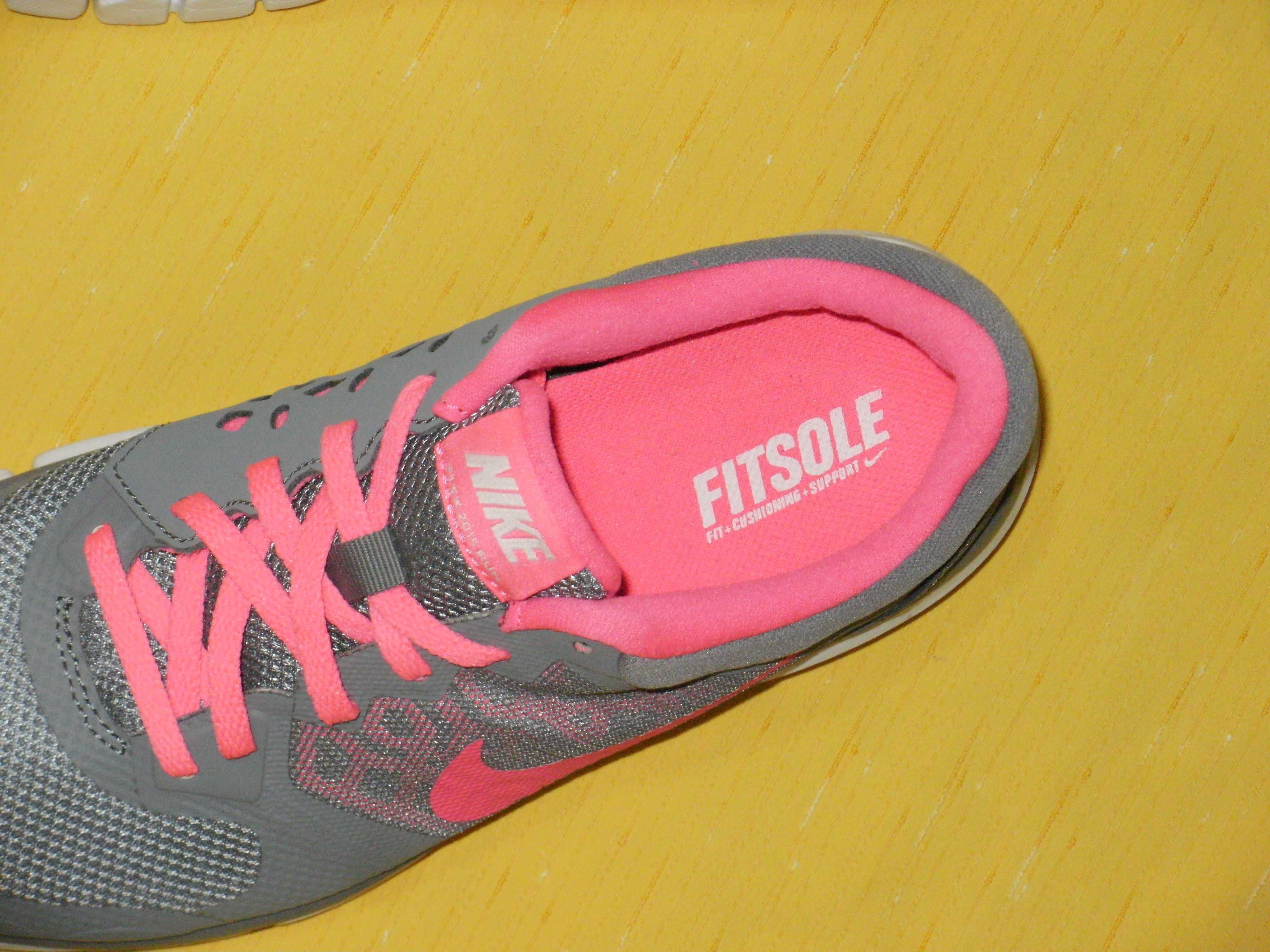 NIKE юношески нови 36