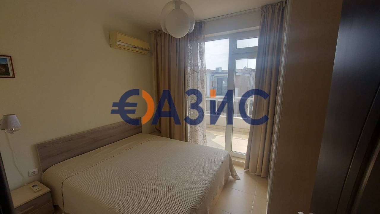 Продава се Четиристаен апартамент в Поморие - 160 кв.м за 1375 €/кв.м - Снимка #1