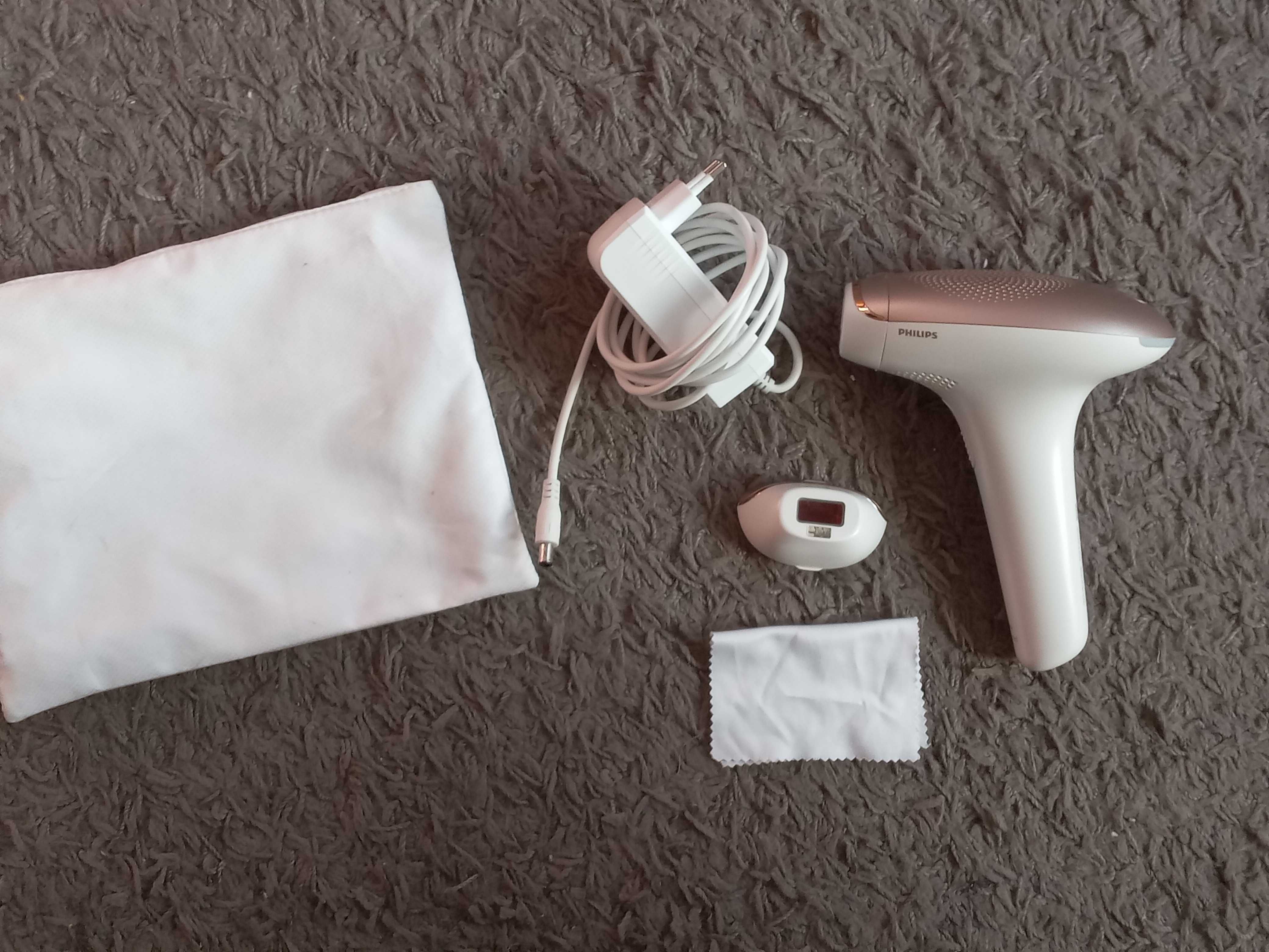 Фотоепилатор Philips Lumea Advanced