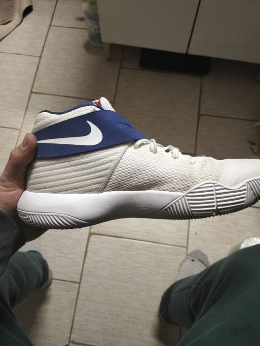 Nike Kyrie 2 USA