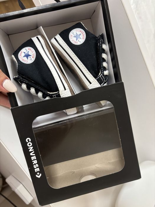 Converse bebeluși