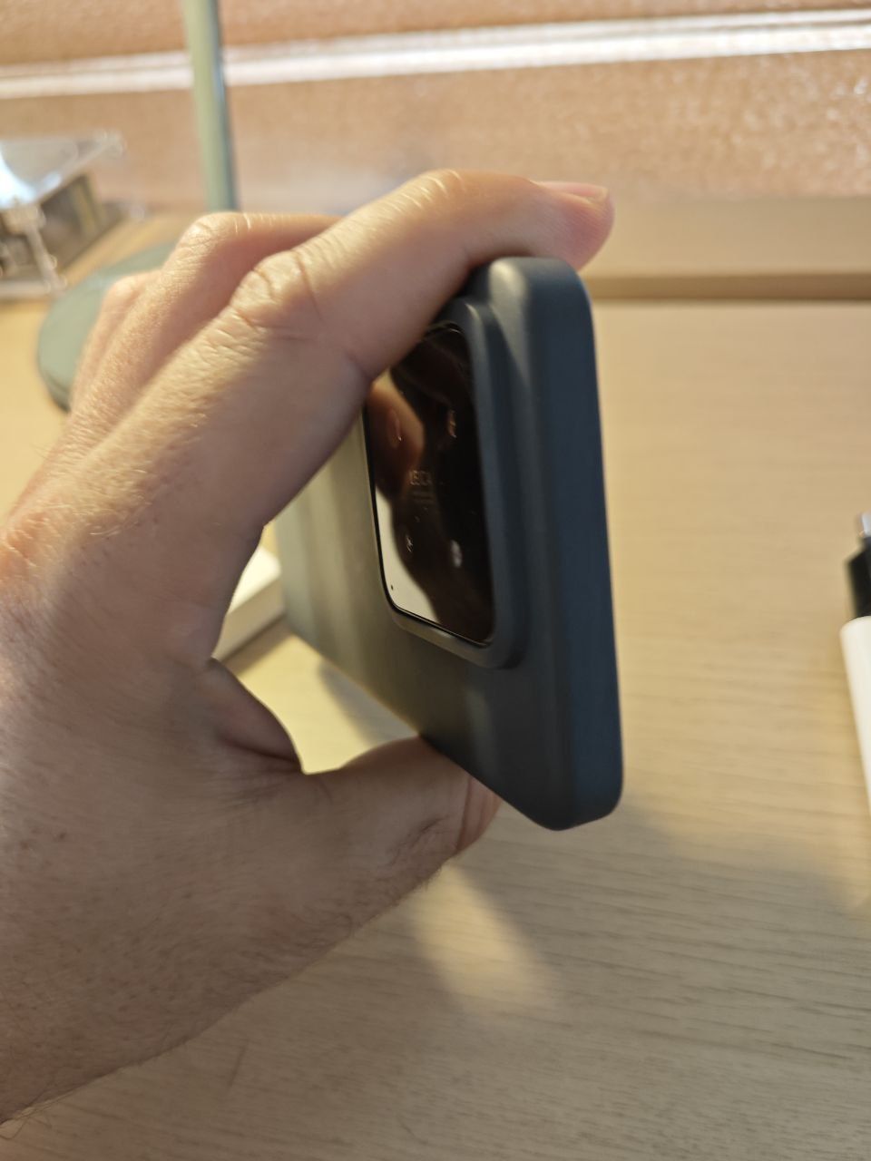 Продавам Xiaomi 14 – 1TB, почти нов!