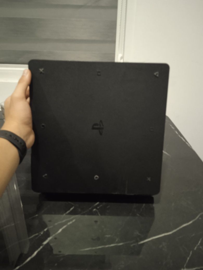 Playstation 4 Slim