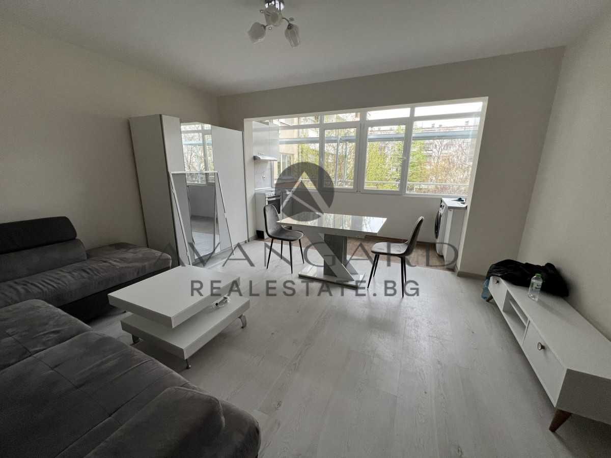 Продава се Двустаен апартамент в Пловдив, Коматево - 43 кв.м за 1907 €/кв.м - Снимка #1