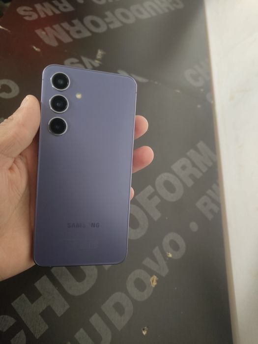 Samsung s24 в отличном состоянии