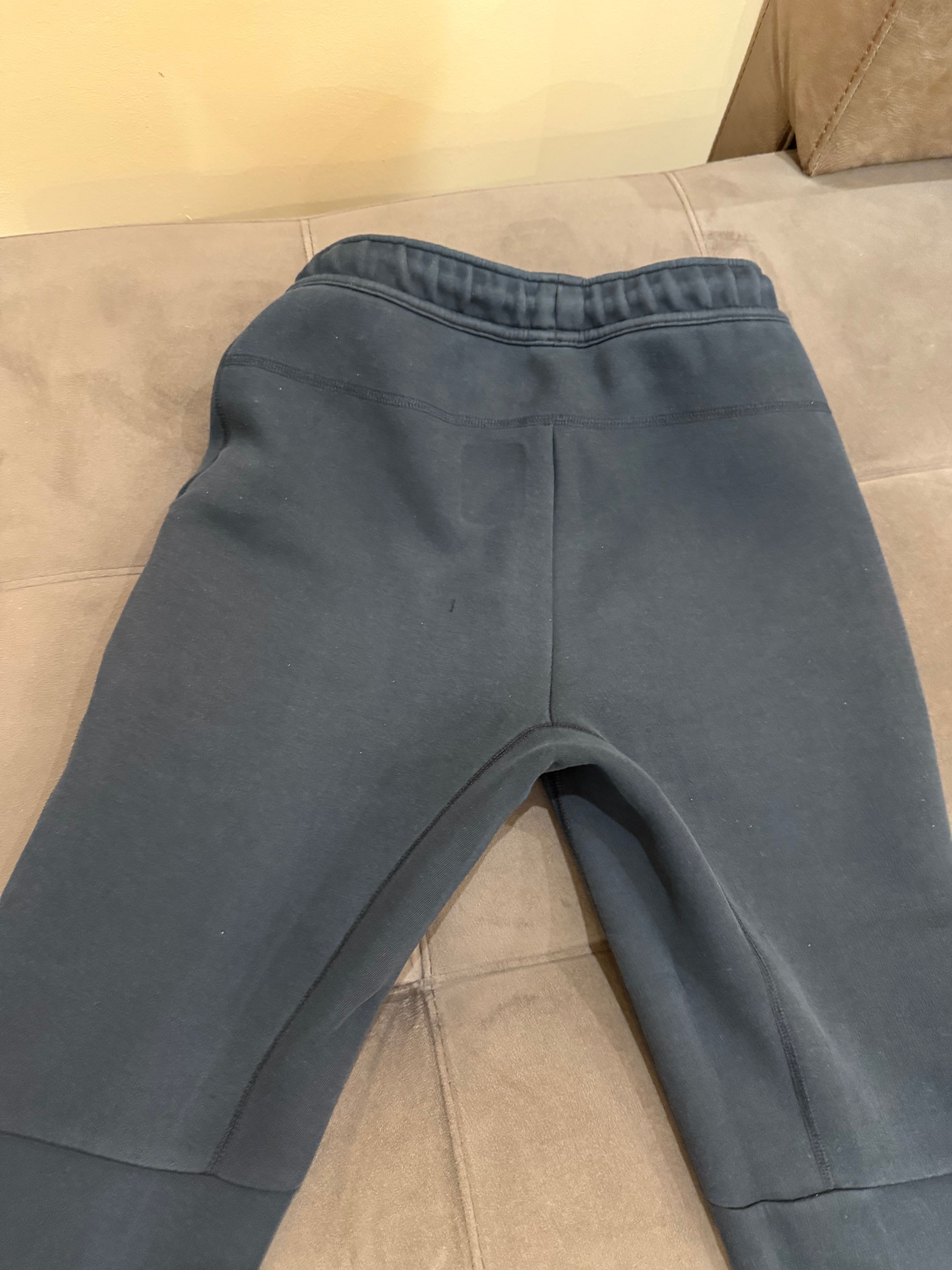 Спортен екип на  Nike Tech Fleece