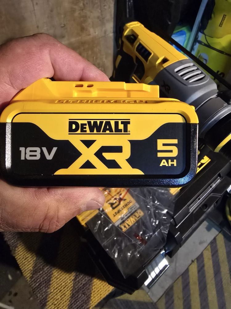 Перфоратор DeWALT НЕизползван