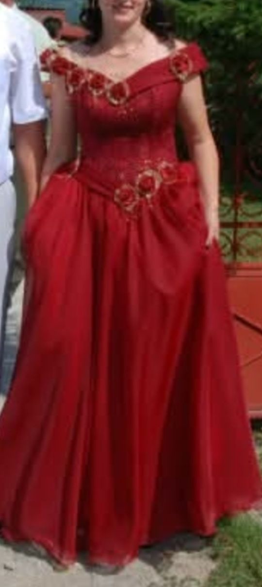 Rochie de bal cu corset